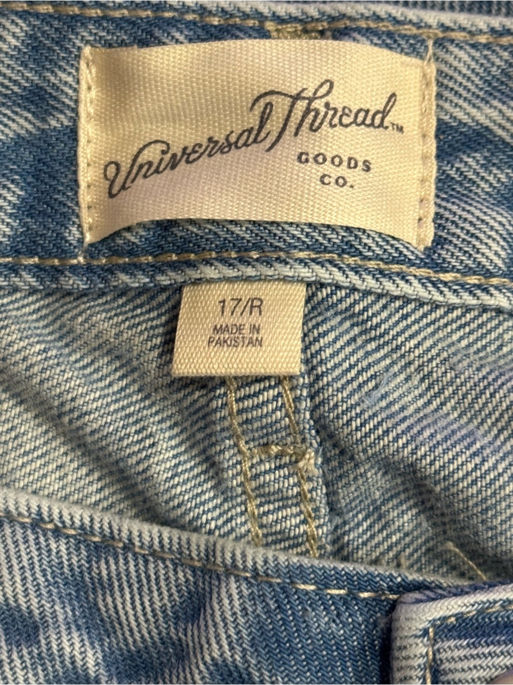 Universal Thread Mid-Rise Painter Boyfriend Jeans Sz 17 NWT - Picture 5 of 15